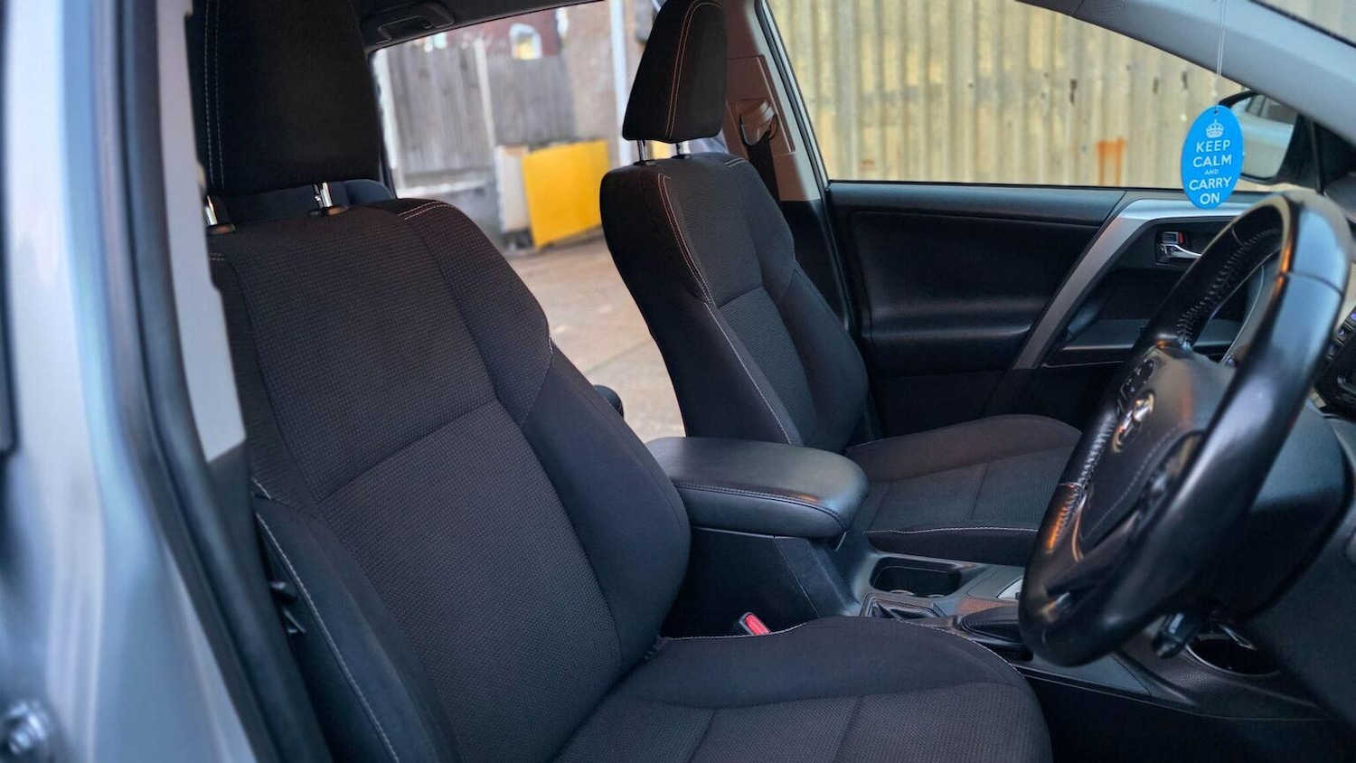 Used Toyota RAV4 2016 for sale - 76858909: Photo 23