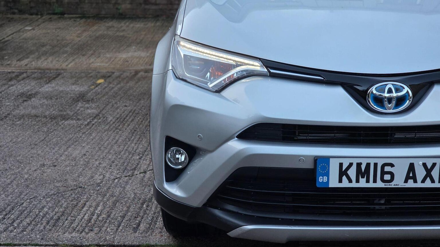 Used Toyota RAV4 2016 for sale - 76858909: Photo 51