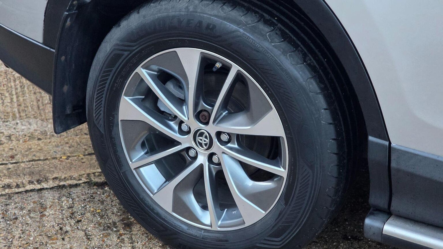 Used Toyota RAV4 2016 for sale - 76858909: Photo 65