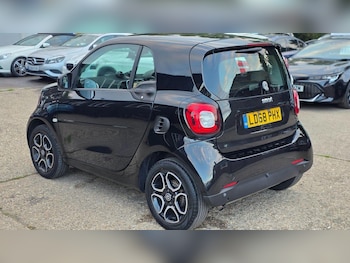 Used smart fortwo 2018 for sale - 75664495: Photo
