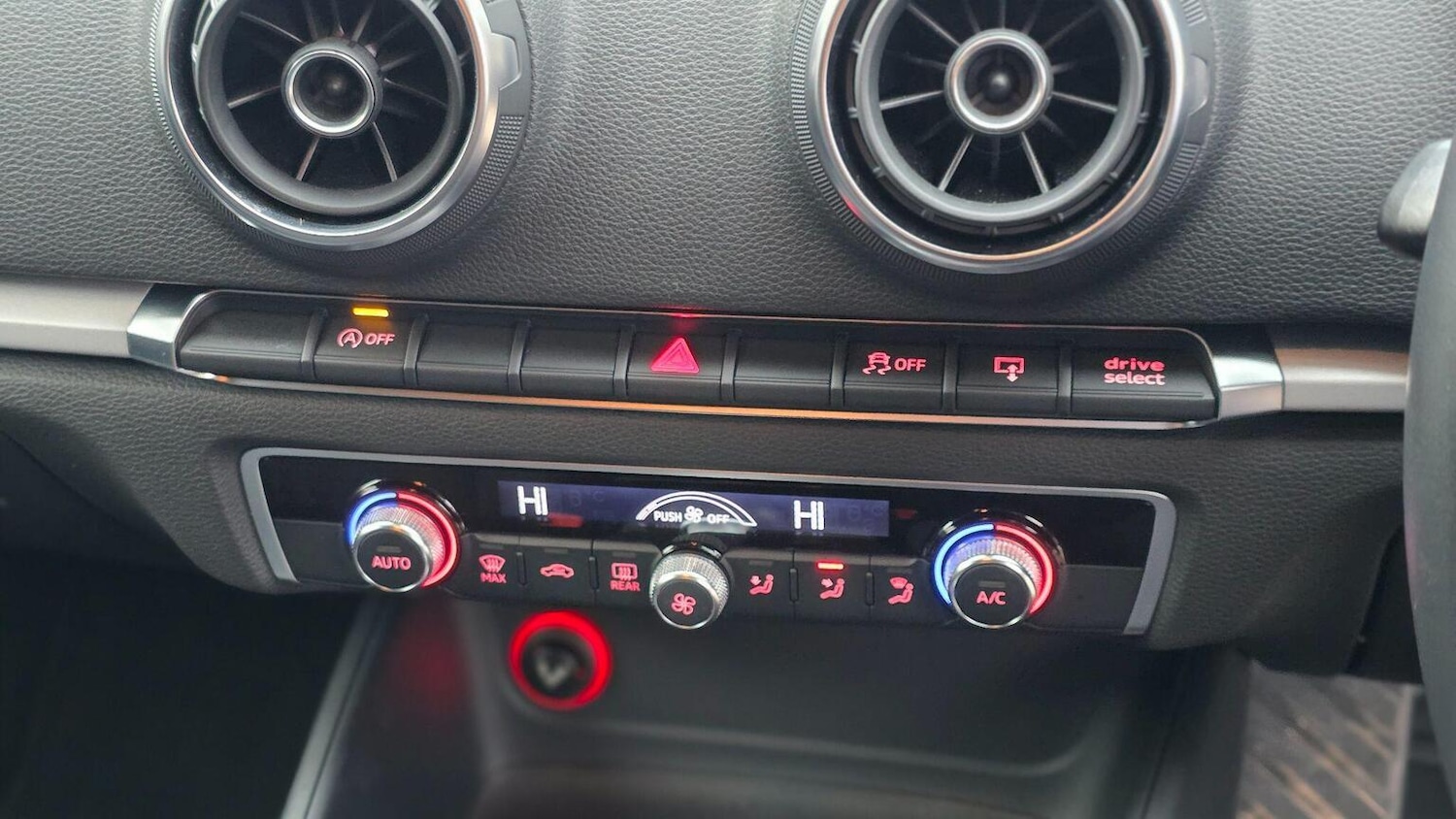 Used Audi A3 2015 for sale - 76517805: Photo 24