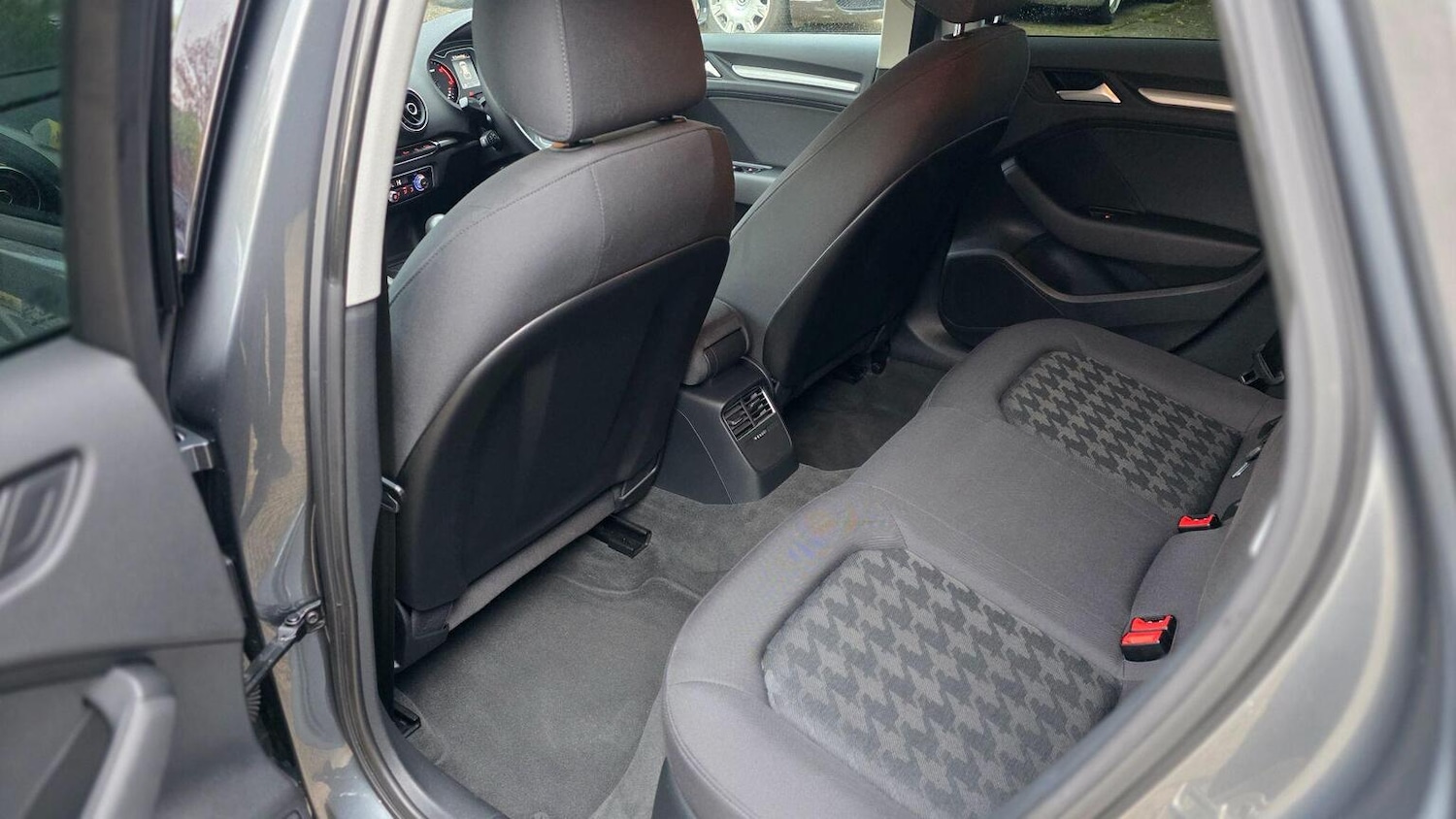 Used Audi A3 2015 for sale - 76517805: Photo 39