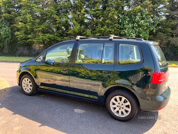 Used Volkswagen Touran 2011 for sale - 75115696: Photo