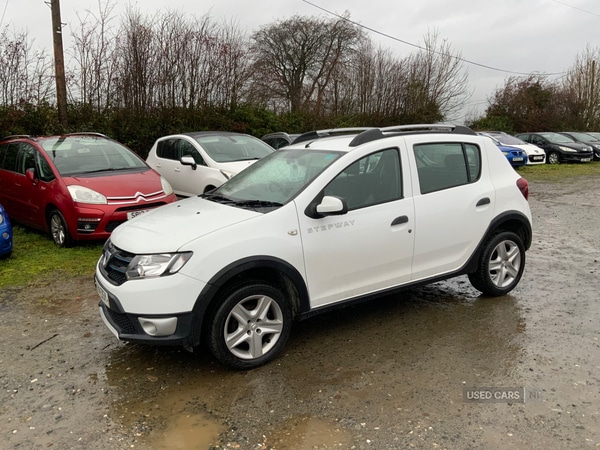 Used Dacia Sandero Stepway 2014 for sale - 76551512: Photo 2