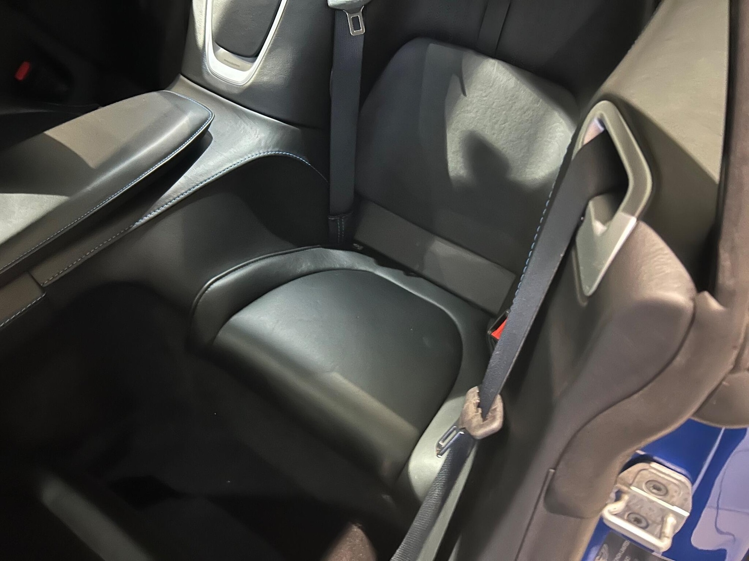 Used Aston Martin DB11 2017 for sale - 77439821: Photo 23