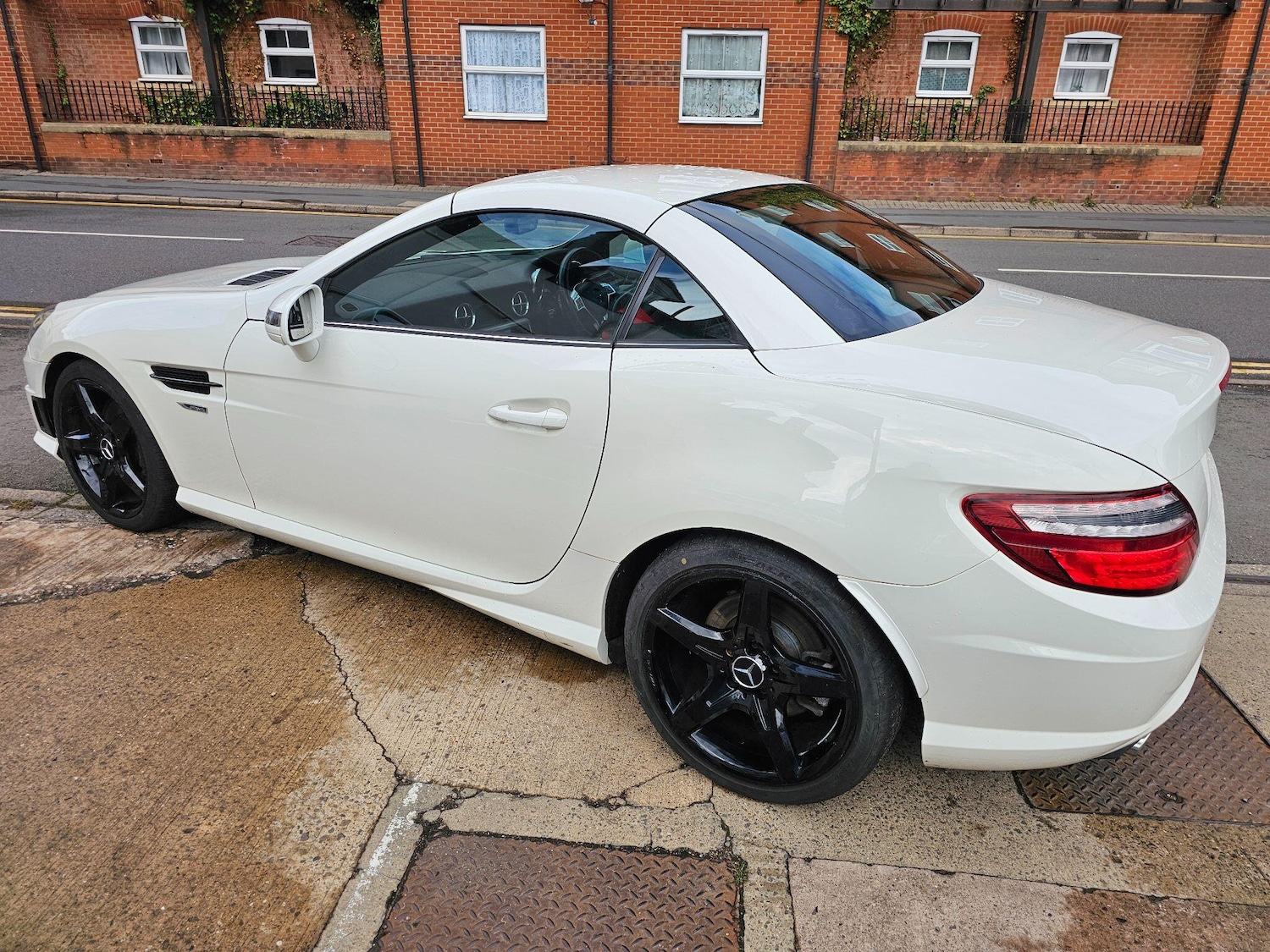 Used Mercedes-Benz SLK 2012 for sale - 76988423: Photo 9