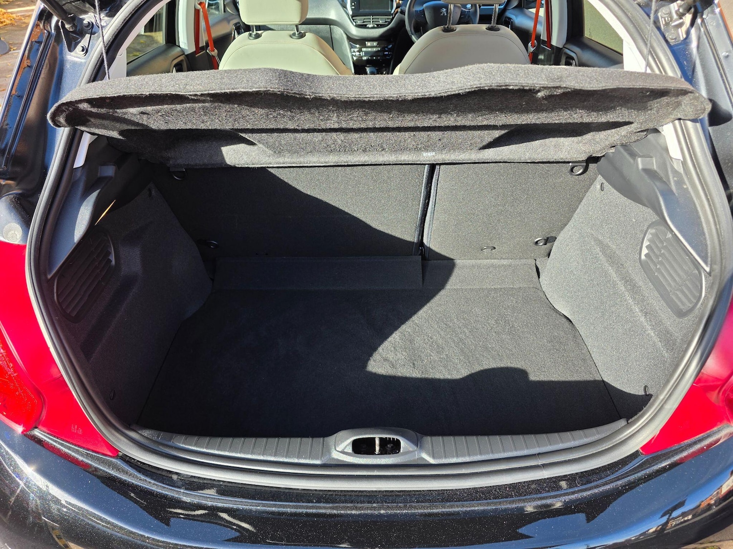 Used Peugeot 208 2015 for sale - 76398838: Photo 13