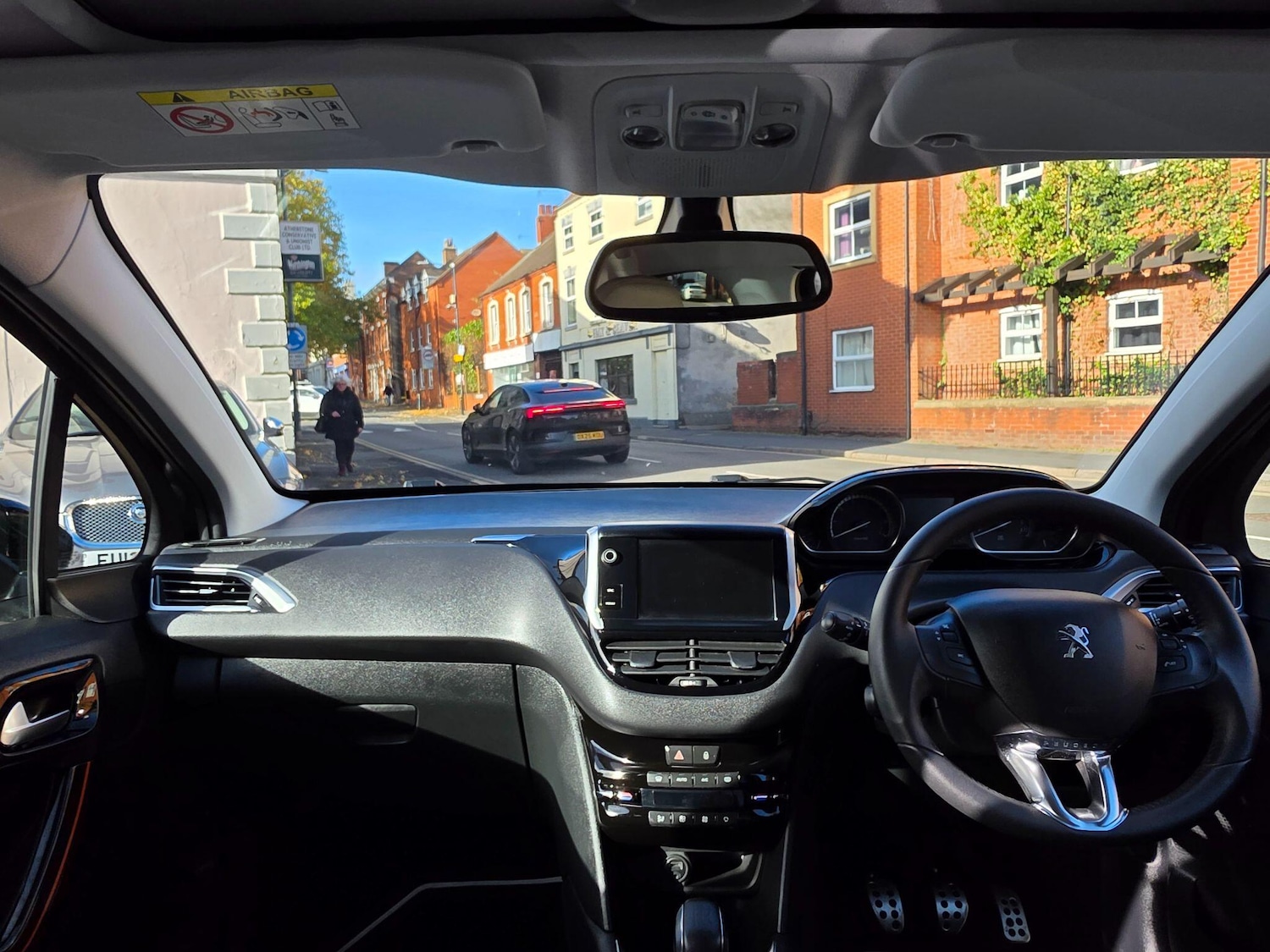 Used Peugeot 208 2015 for sale - 76398838: Photo 25