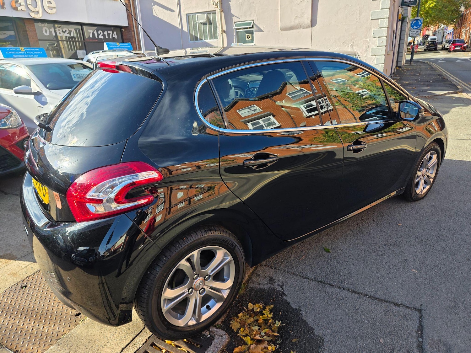 Used Peugeot 208 2015 for sale - 76398838: Photo 3