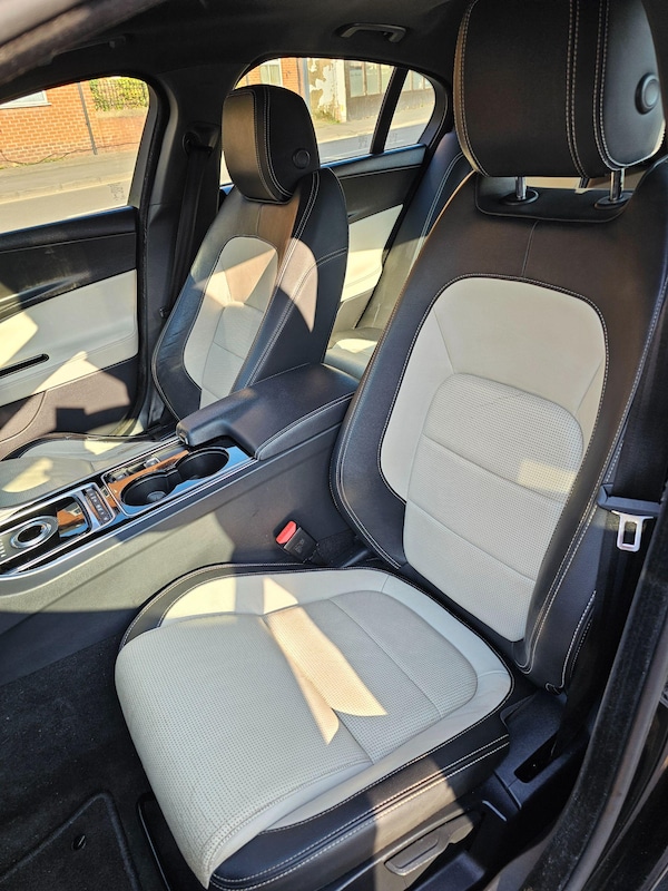 Used Jaguar XE 2015 for sale - 74021150: Photo 22