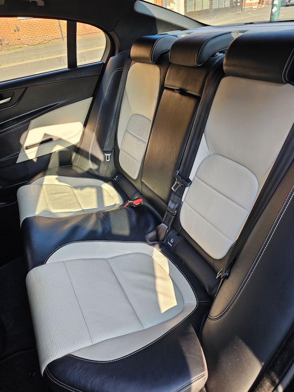 Used Jaguar XE 2015 for sale - 74021150: Photo 23