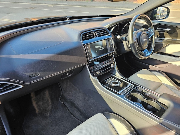 Used Jaguar XE 2015 for sale - 74021150: Photo 24