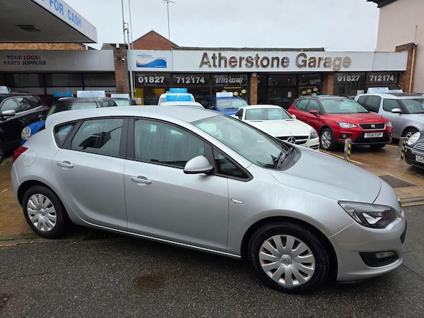 Used Vauxhall Astra 2013 for sale - 76227365: Photo 1