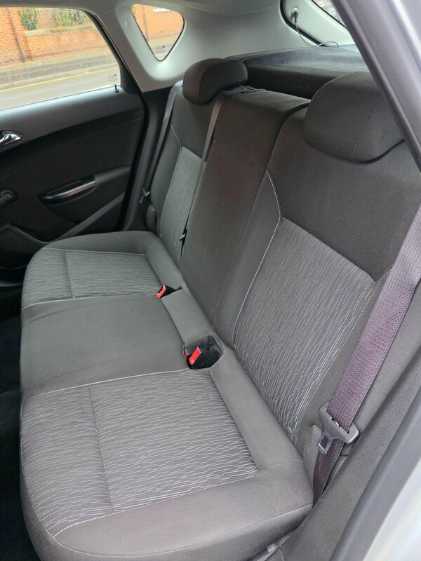 Used Vauxhall Astra 2013 for sale - 76227365: Photo 23
