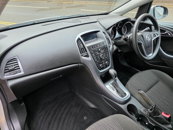 Used Vauxhall Astra 2013 for sale - 76227365: Photo 24
