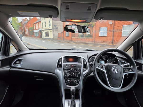 Used Vauxhall Astra 2013 for sale - 76227365: Photo 25