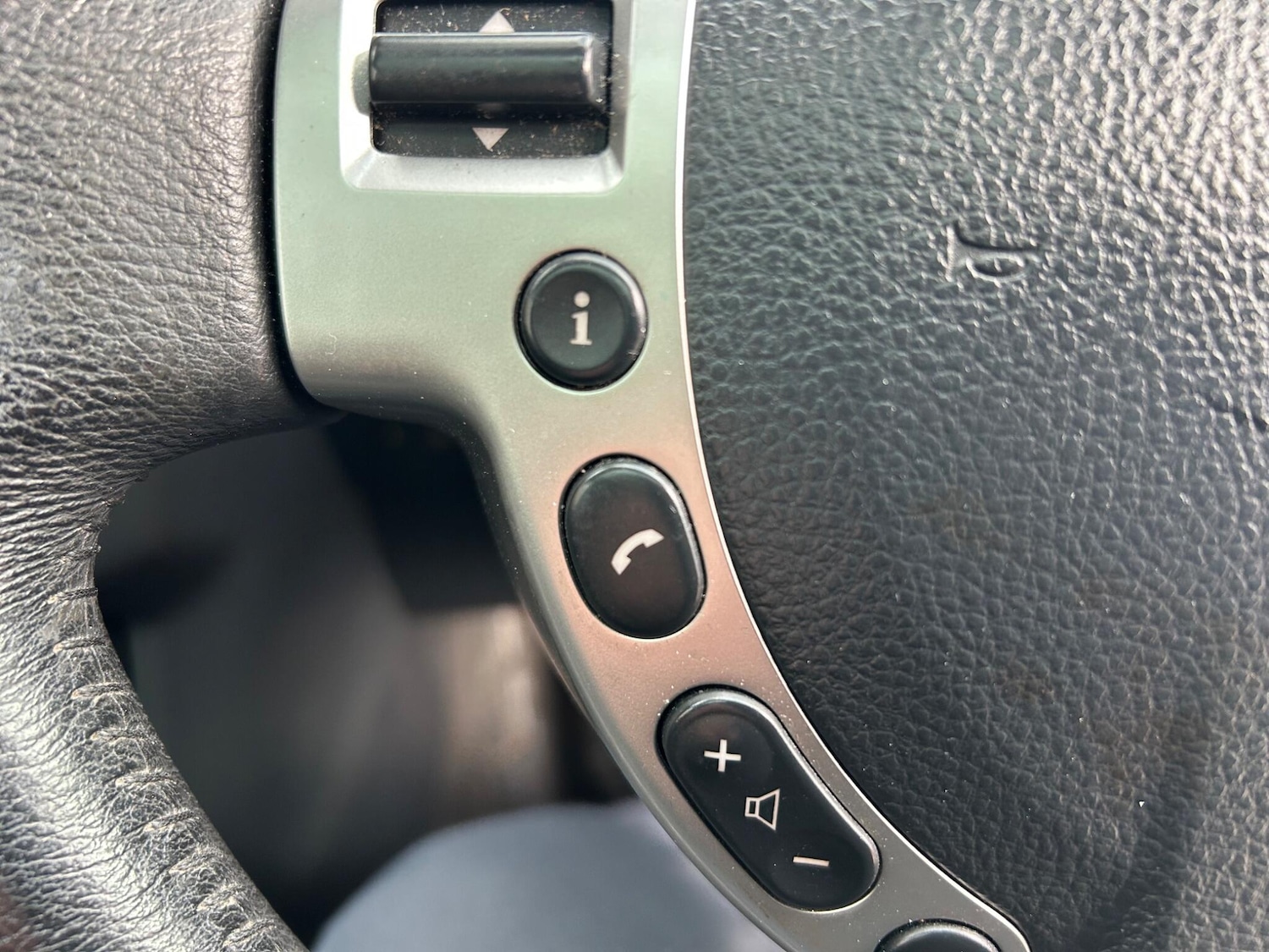 Used Nissan Qashqai 2013 for sale - 76153044: Photo 19