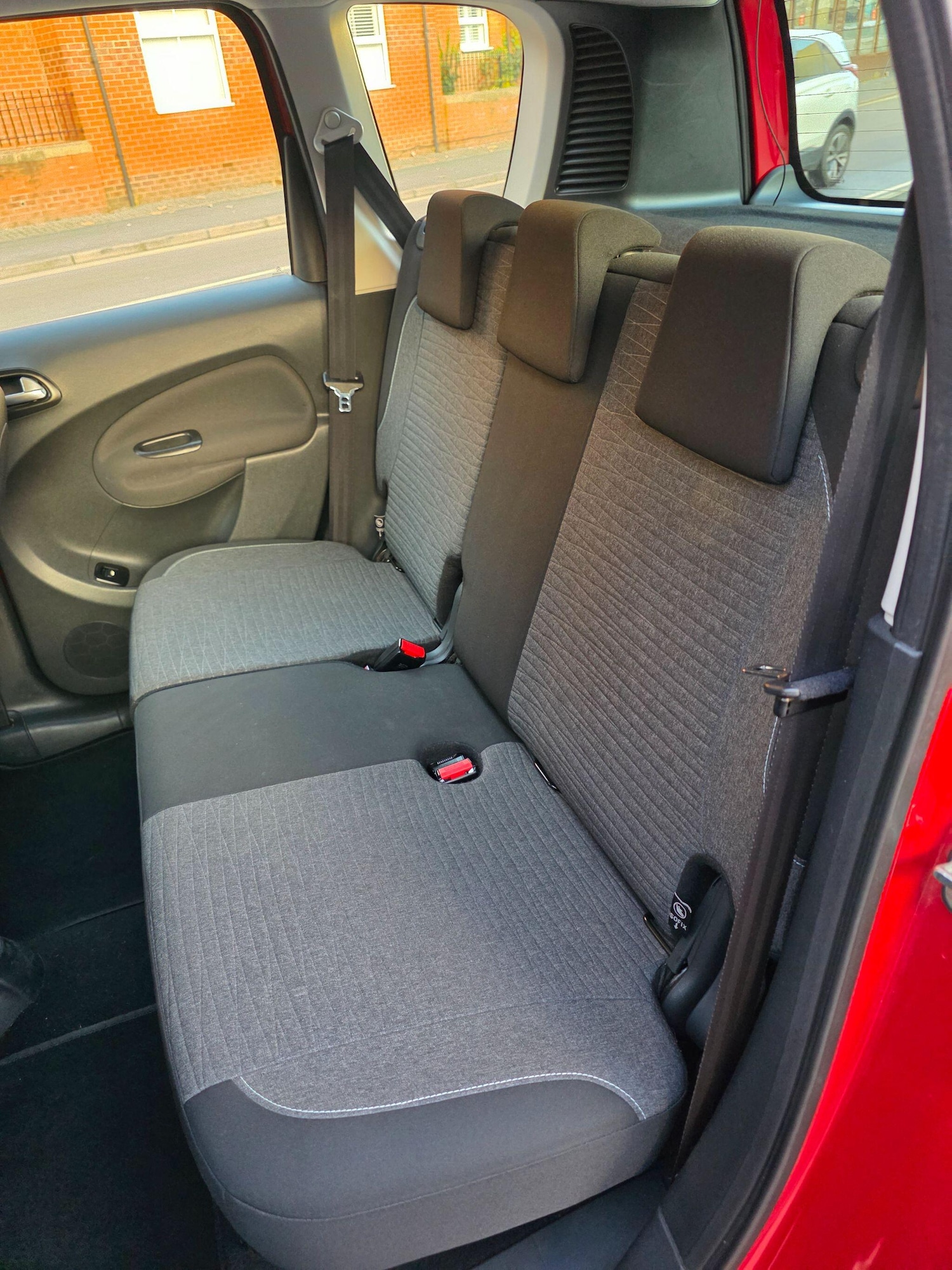 Used Citroen C3 Picasso 2016 for sale - 76743126: Photo 23