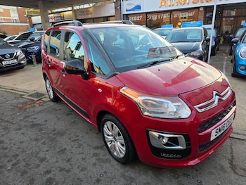 Used Citroen C3 Picasso 2016 for sale - 76743126: Photo