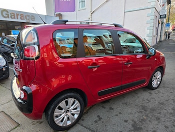 Used Citroen C3 Picasso 2016 for sale - 76743126: Photo