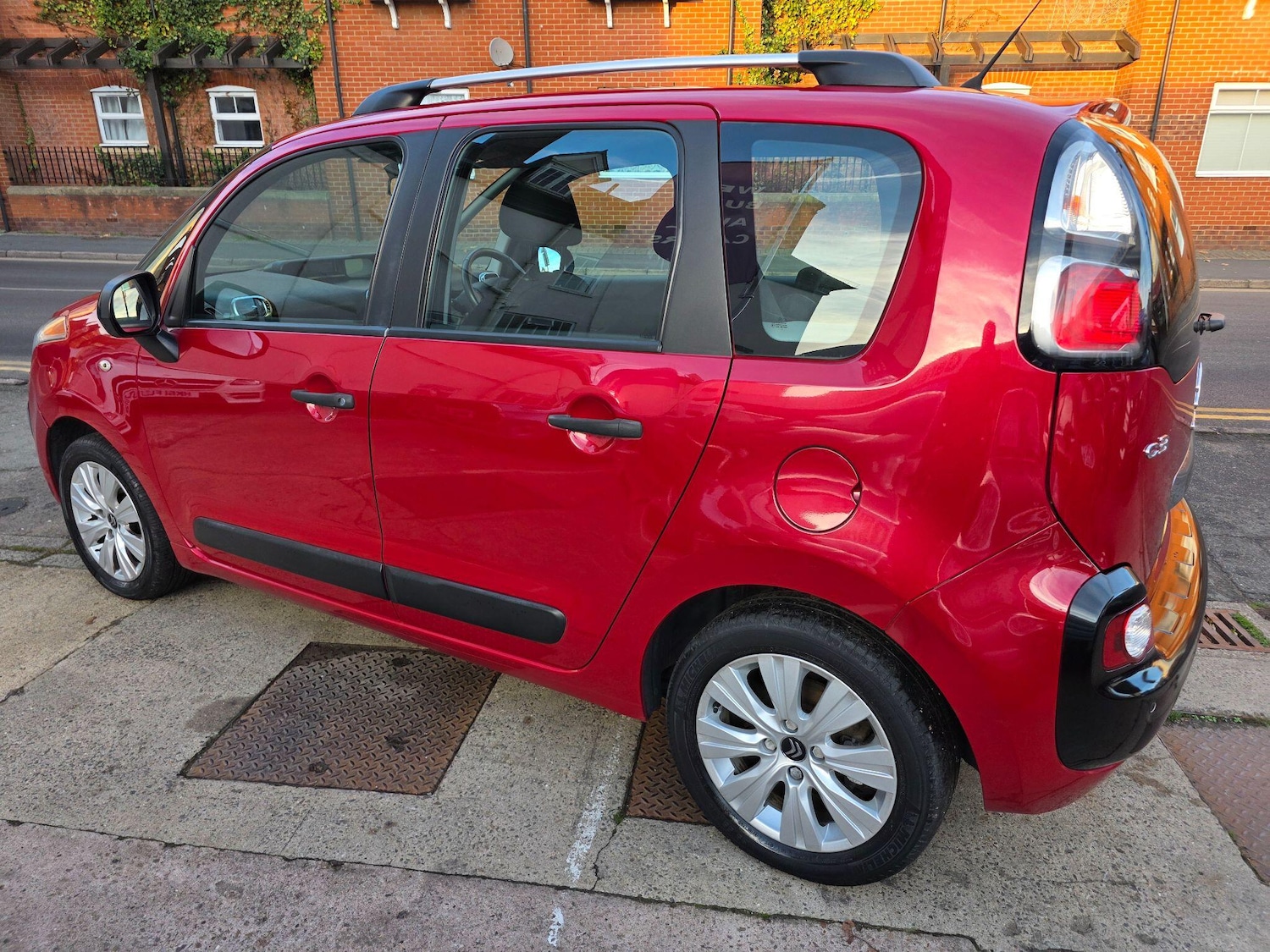 Used Citroen C3 Picasso 2016 for sale - 76743126: Photo 7