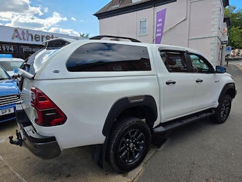 Used Toyota Hilux 2020 for sale - 76013079: Photo