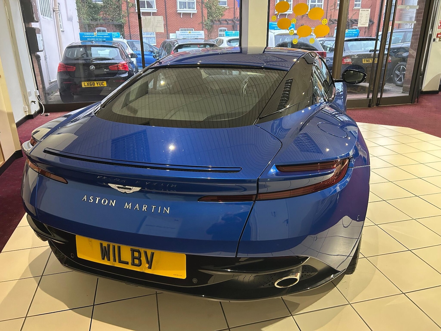Used Aston Martin DB11 2017 for sale - 77143538: Photo 12