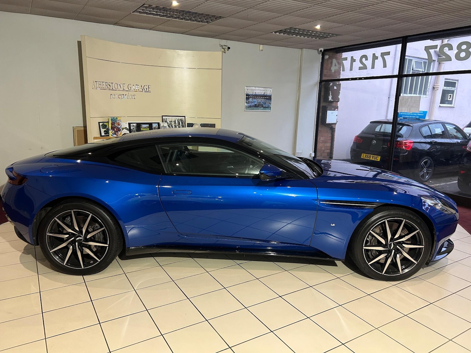 Used Aston Martin DB11 2017 for sale - 77143538: Photo 13