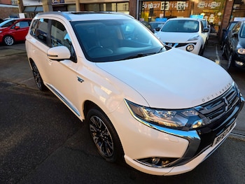 Used Mitsubishi Outlander 2017 for sale - 77598542: Photo