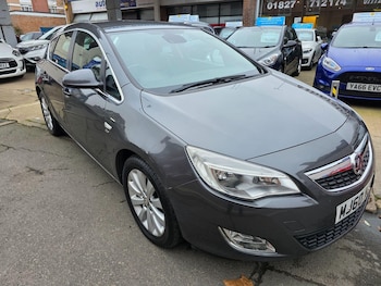 Used Vauxhall Astra 2010 for sale - 77015579: Photo