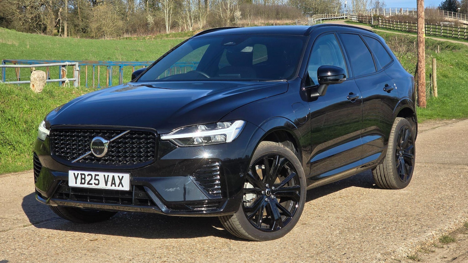 Used Volvo XC60 2025 for sale - 77723156: Photo 2