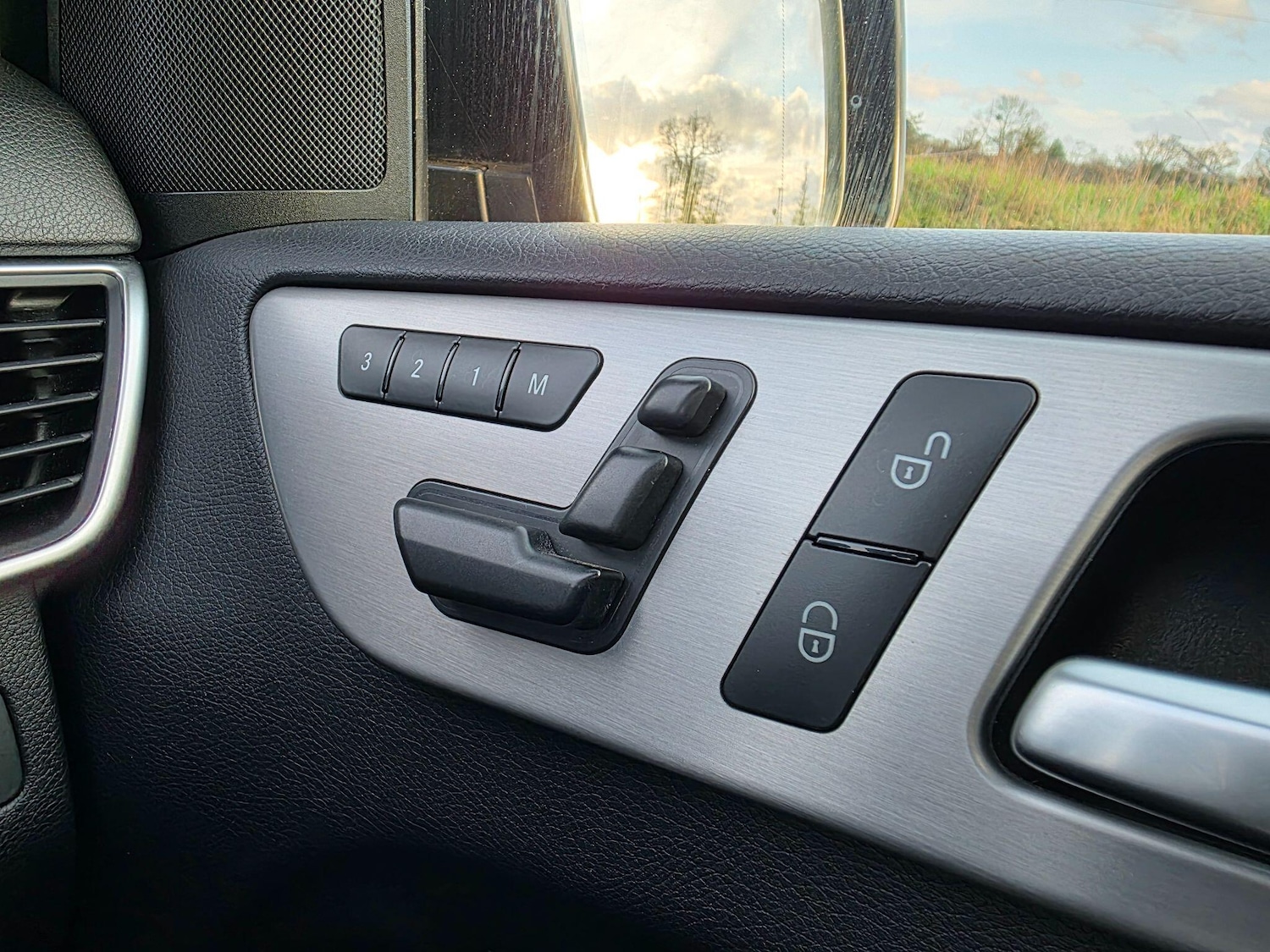 Used Mercedes-Benz M Class 2015 for sale - 77315067: Photo 21