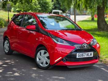 2017 (67) - 1.0 VVT-i x-play Euro 6 5dr