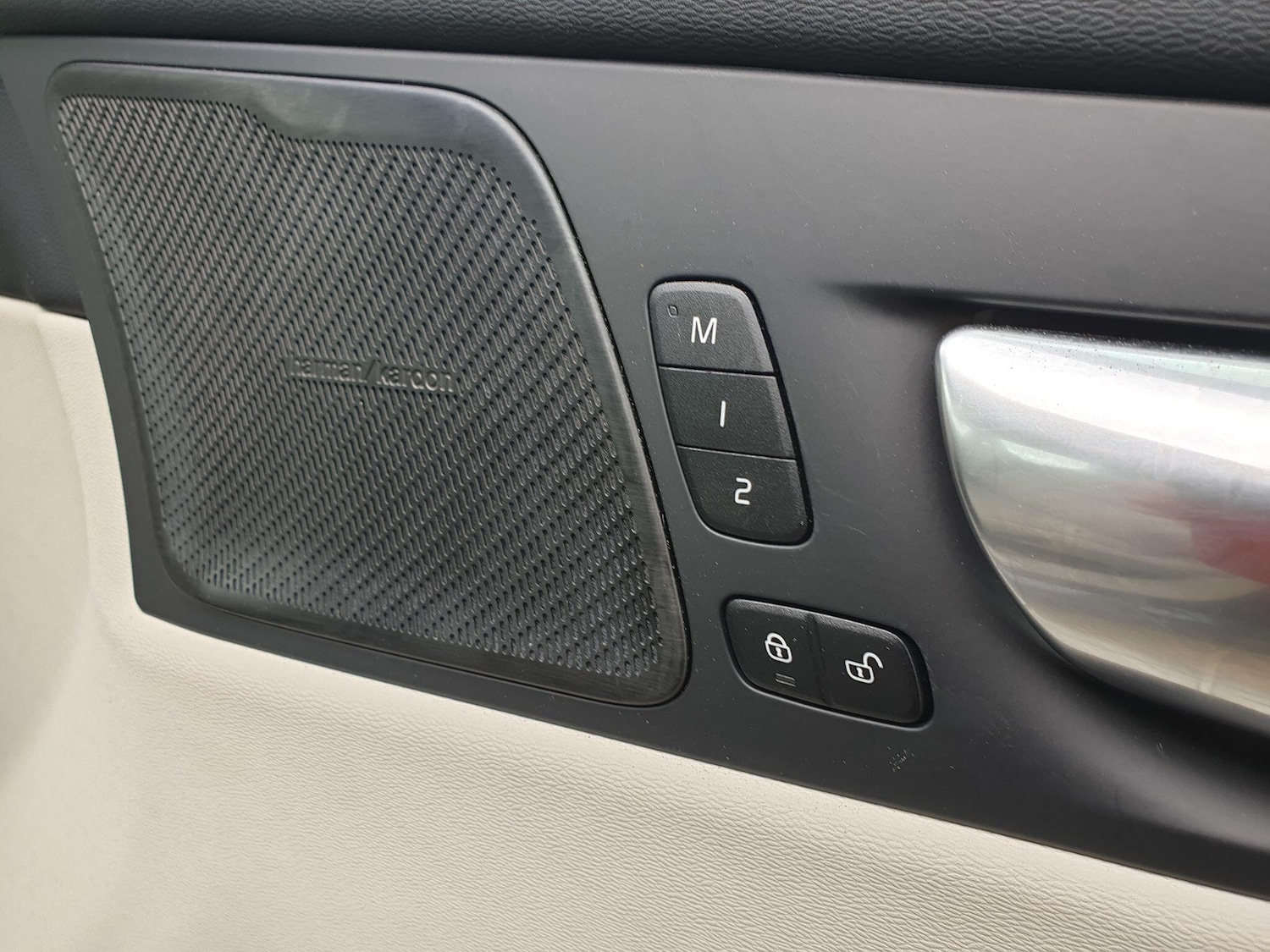 Used Volvo XC60 2024 for sale - 77098218: Photo 16