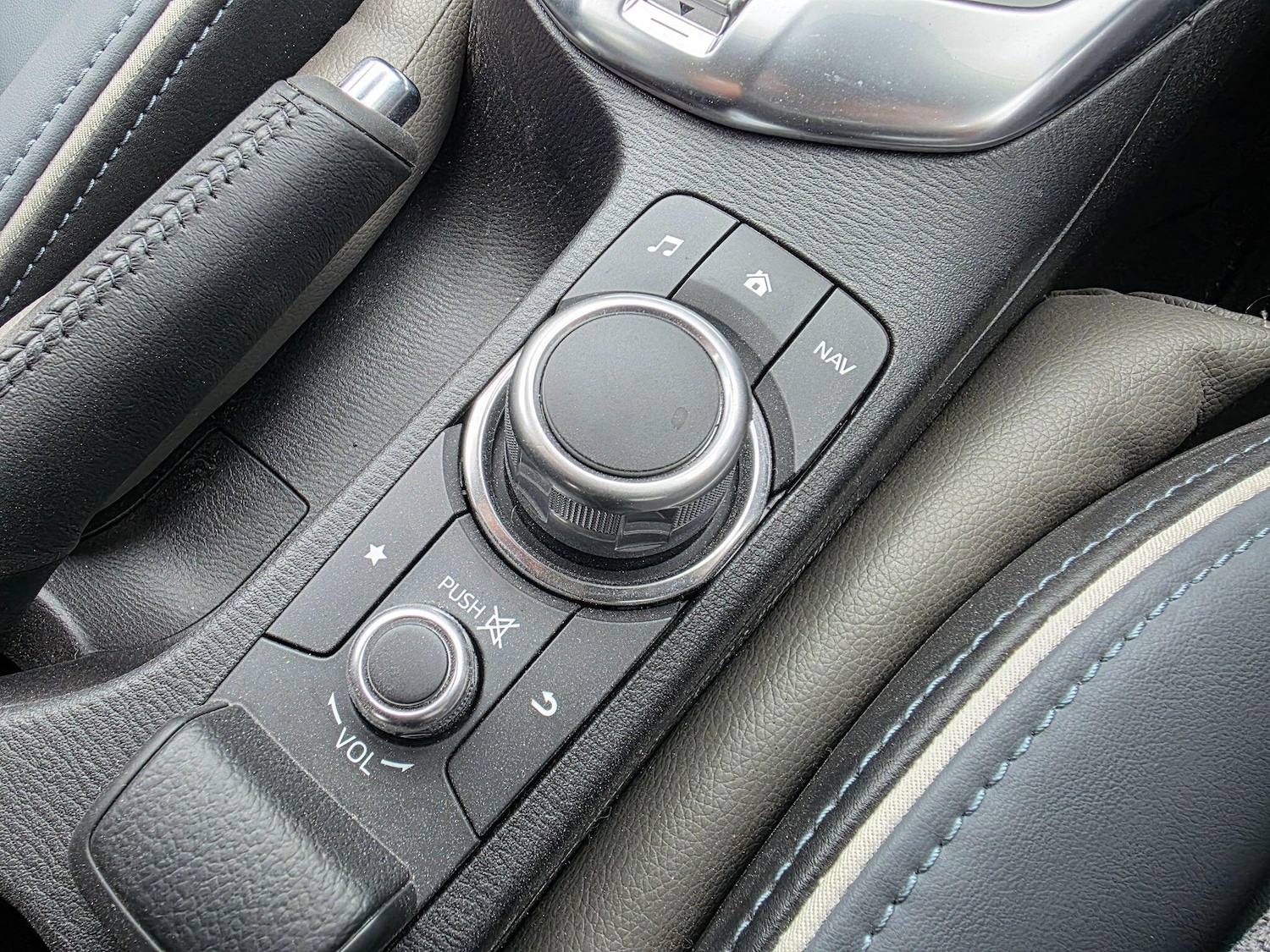 Used Mazda Mazda2 2023 for sale - 76422933: Photo 18