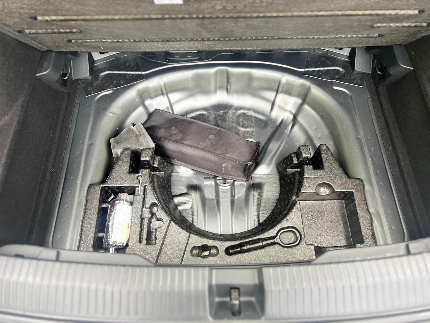 Used Volkswagen T-Roc 2023 for sale - 77097588: Photo 20