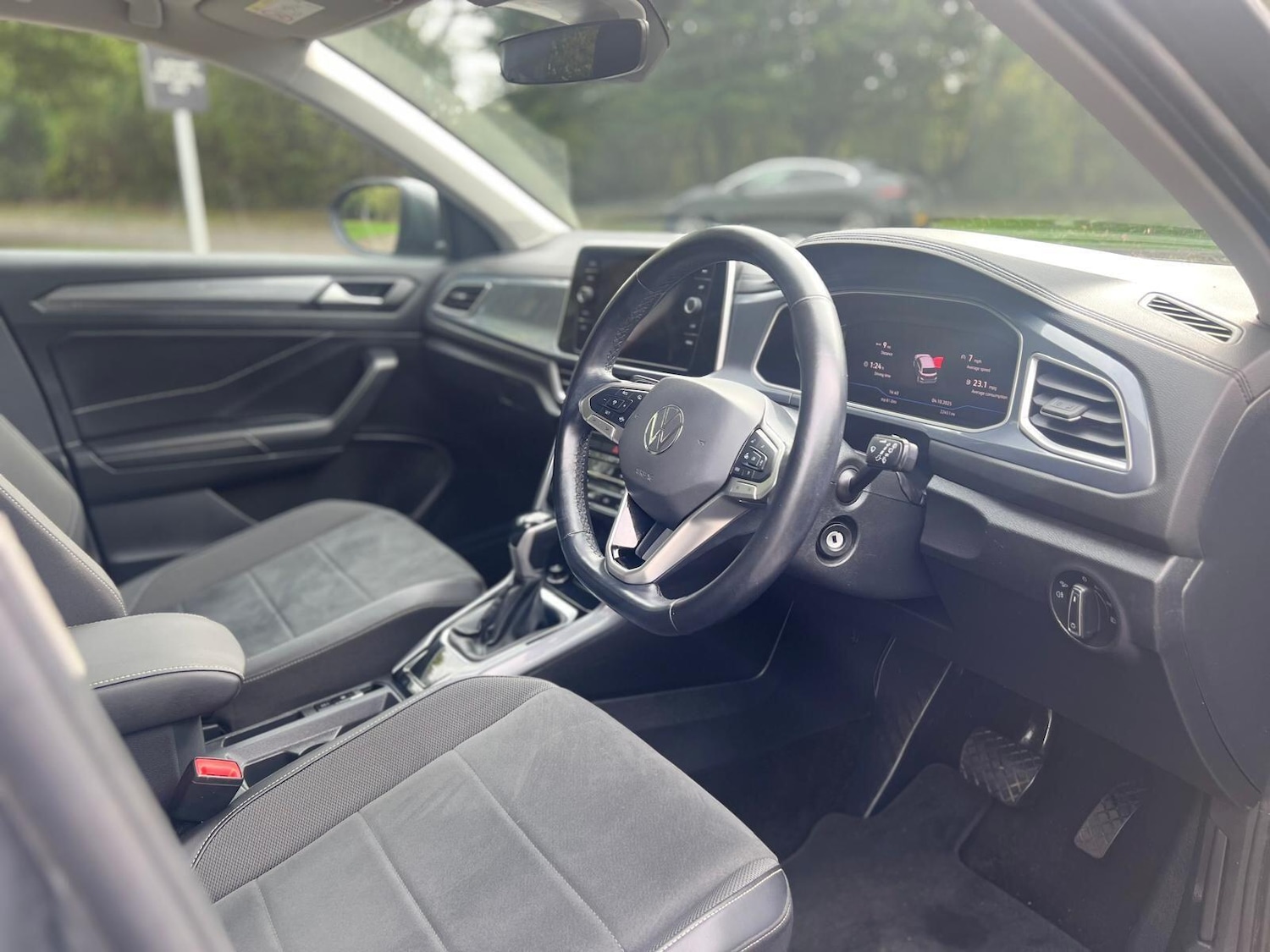 Used Volkswagen T-Roc 2023 for sale - 77097588: Photo 5