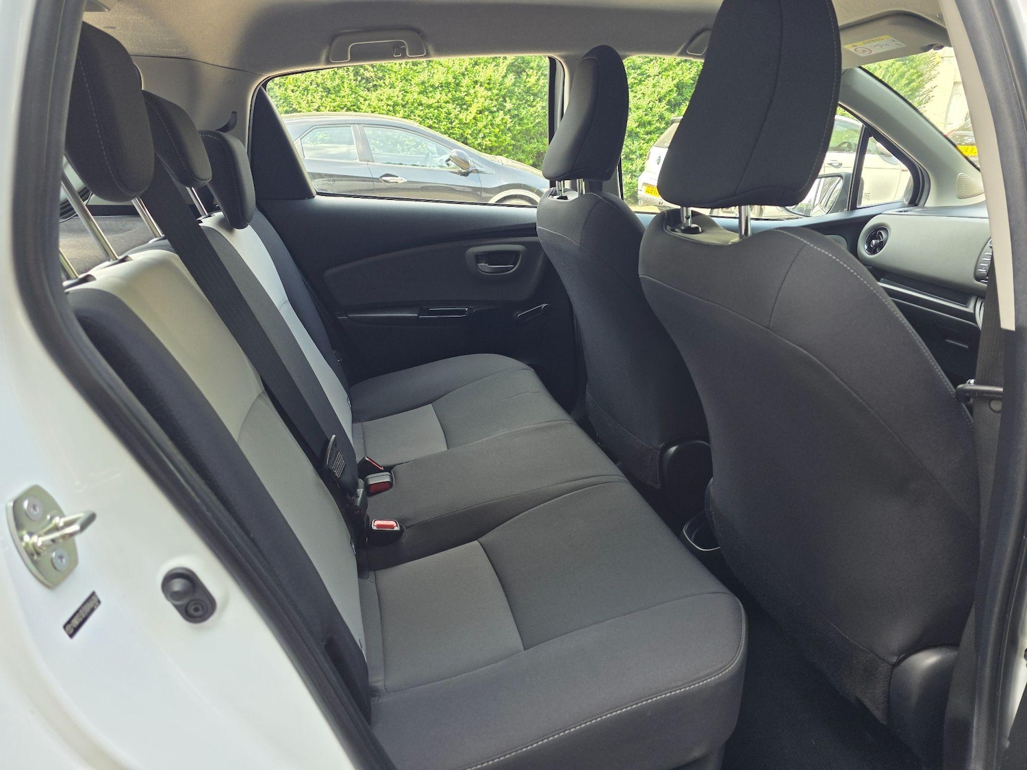 Used Toyota Yaris 2020 for sale - 76424947: Photo 8