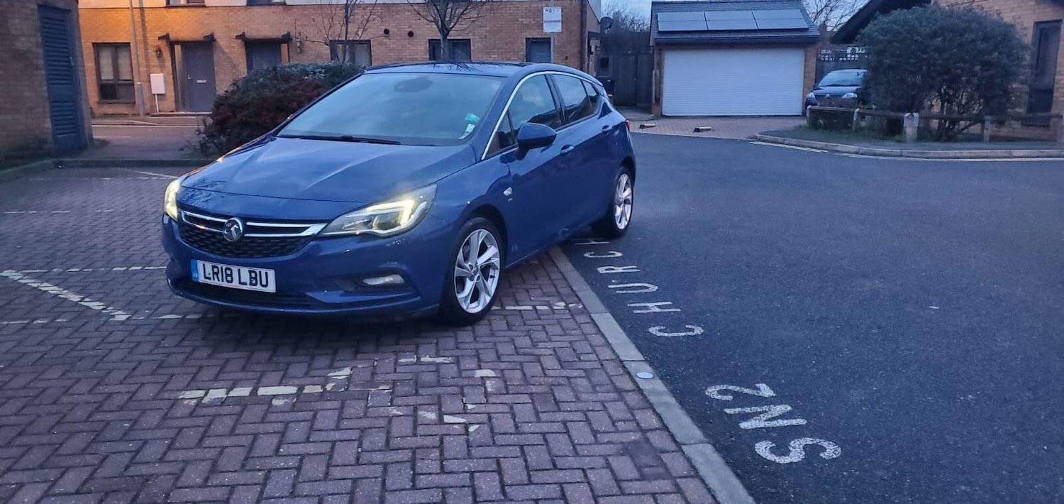 Used Vauxhall Astra 2018 for sale - 77411821: Photo 2