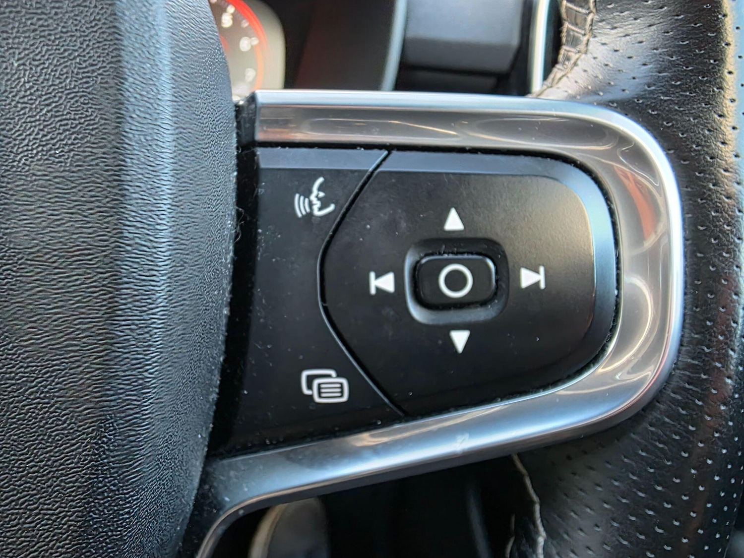 Used Volvo XC40 2020 for sale - 76801291: Photo 24