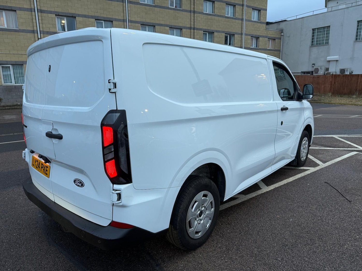 Used Ford Transit Custom 2024 for sale - 77097480: Photo 3