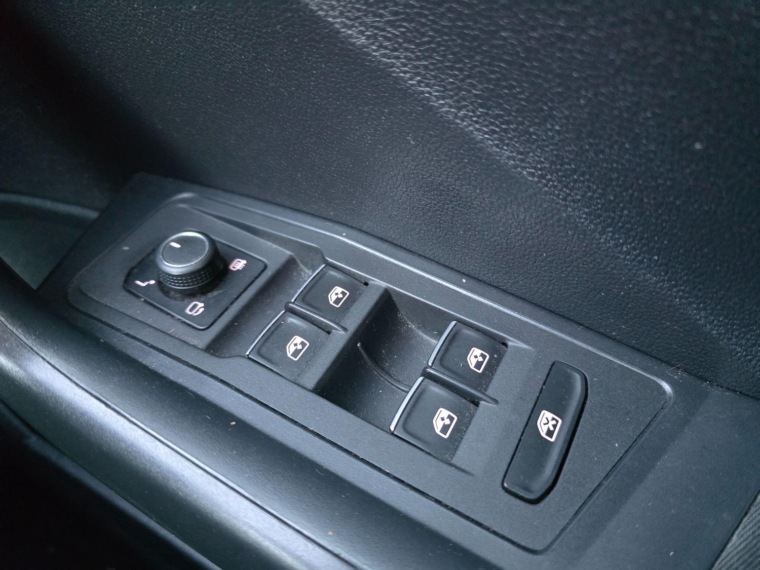 Used Volkswagen T-Roc 2018 for sale - 77939815: Photo 18