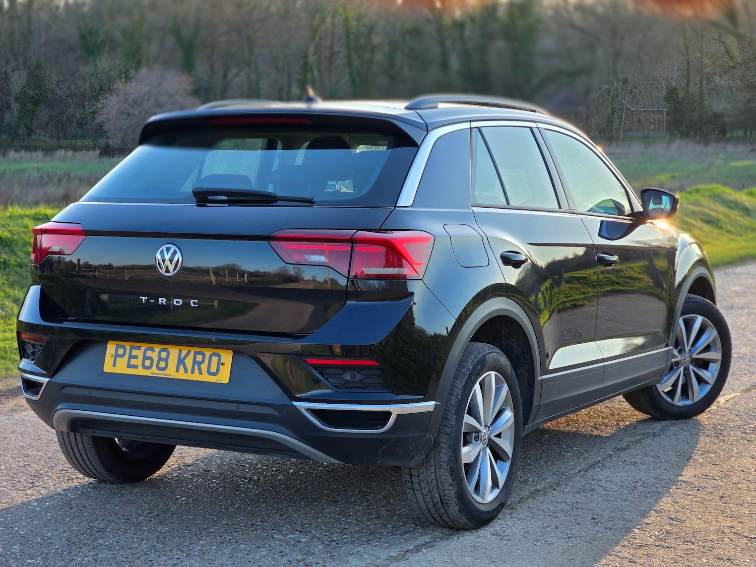 Used Volkswagen T-Roc 2018 for sale - 77939815: Photo 3