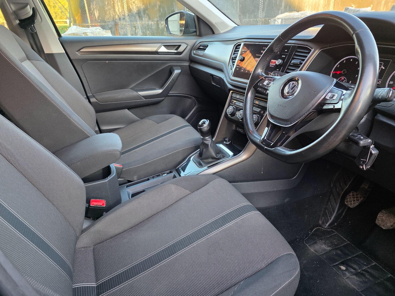 Used Volkswagen T-Roc 2018 for sale - 77939815: Photo 6