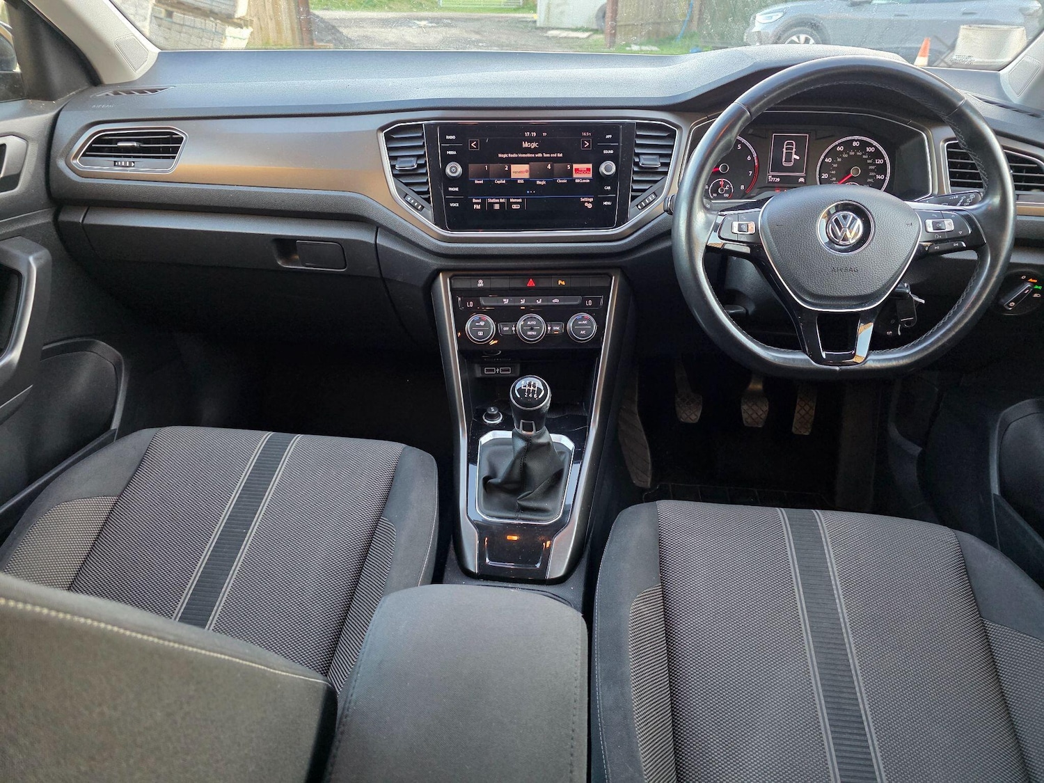 Used Volkswagen T-Roc 2018 for sale - 77939815: Photo 7