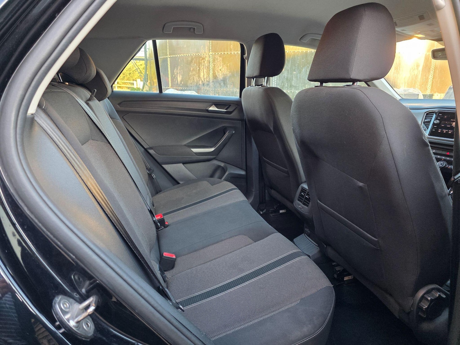 Used Volkswagen T-Roc 2018 for sale - 77939815: Photo 8