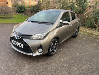 Used Toyota Yaris 2020 for sale - 77305033: Photo