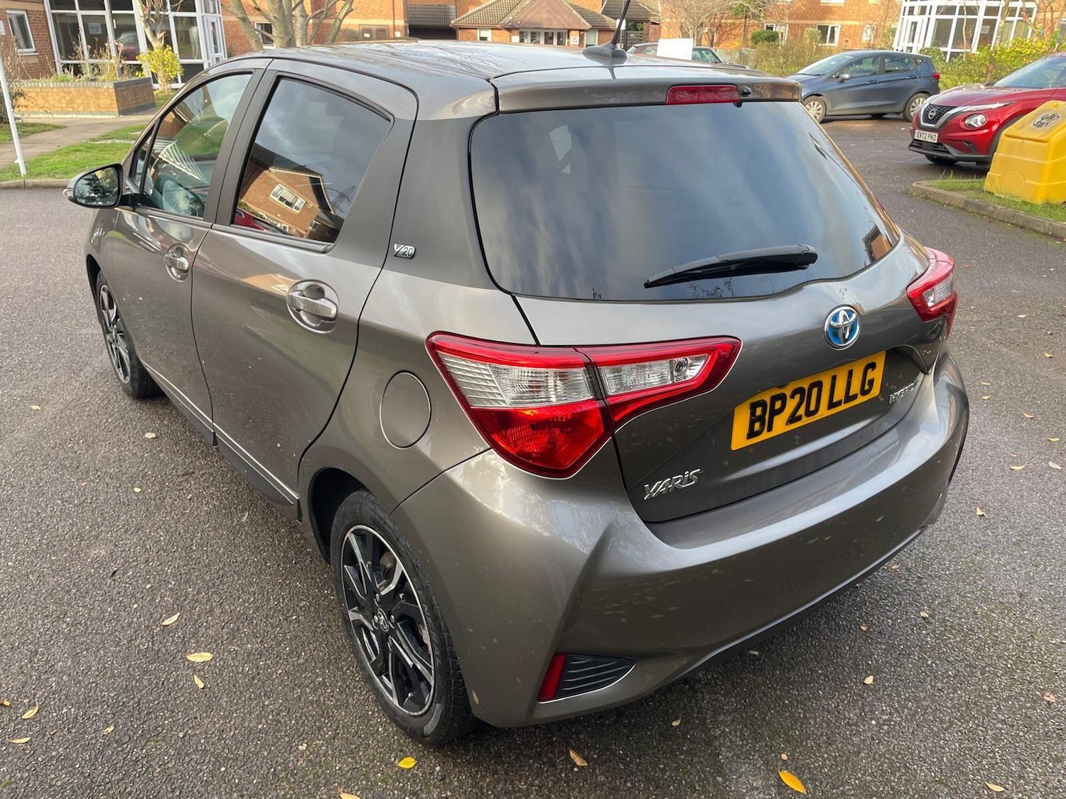 Used Toyota Yaris 2020 for sale - 77305033: Photo 3