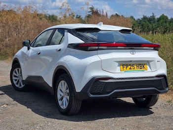 Used Toyota C-HR 2025 for sale - 79236887: Photo