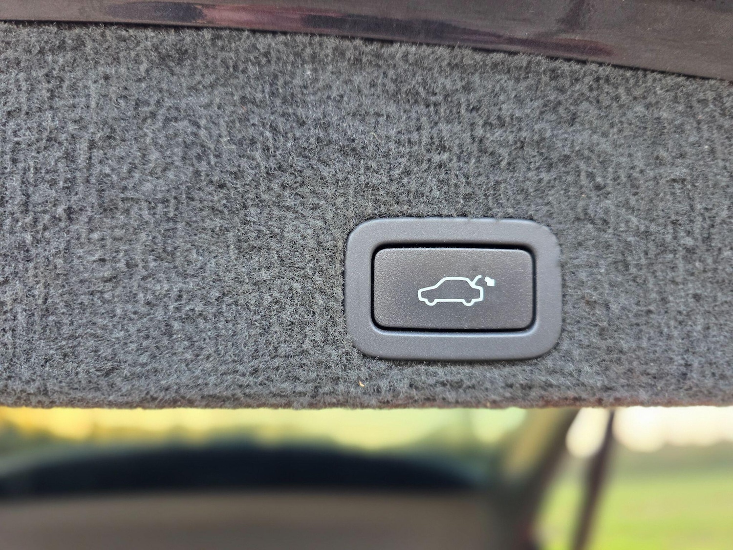 Used Volvo XC60 2014 for sale - 77015890: Photo 19